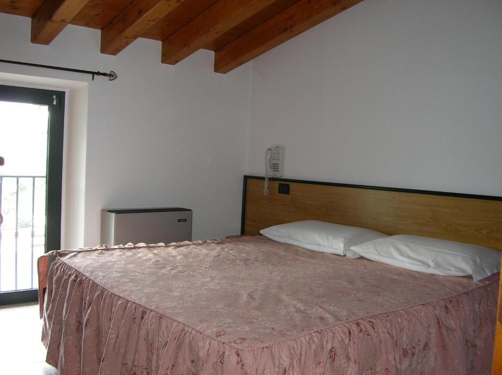 Hotel La Pergola Moniga del Garda Номер фото